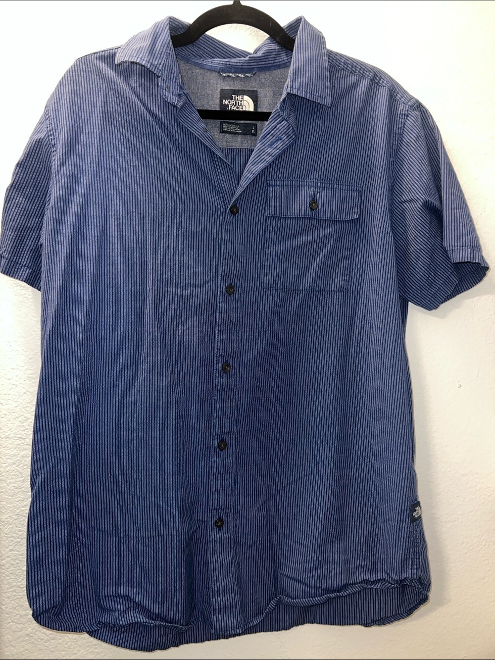 The North Face Men’s Striped Short-Sleeve Button-Down Shirt in Blue